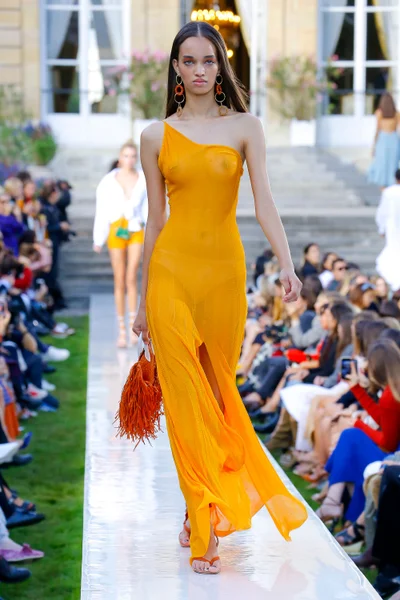 Look 34